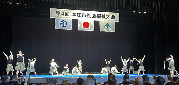 本庄社会福祉大会_本庄東高校_書道パフォーマンス