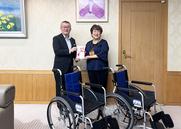 【本庄市】社会福祉協議会へ『車いす』を7台寄贈しました-2026年7月